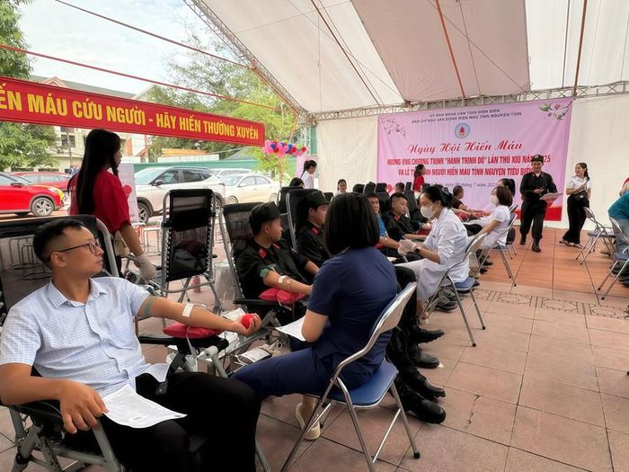 Chương trình thu hút đông đảo người dân tham gia.