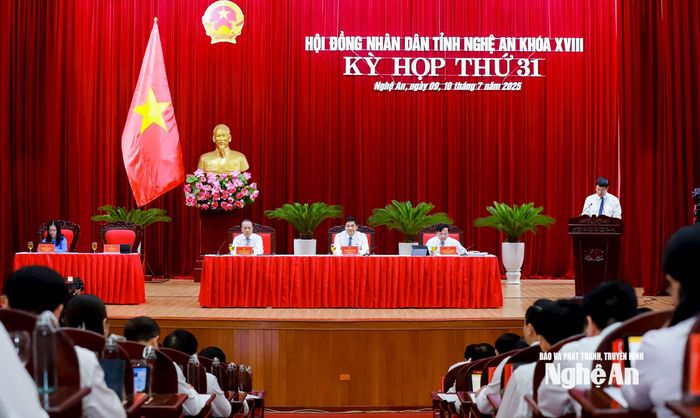 Quang cảnh kỳ họp.