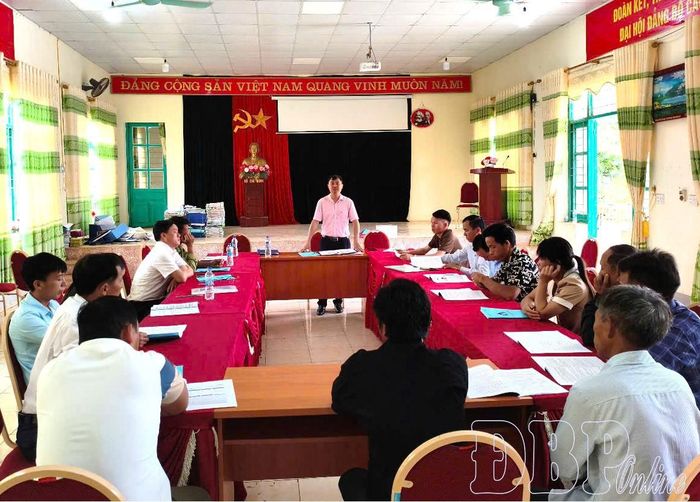 Thành viên hội đoàn thể nhận ủy thác và Ban quản lý tổ TK&amp;VV xã Pá Mỳ (nay là xã Nậm Kè) tham gia lớp tập huấn nghiệp vụ tín dụng chính sách.