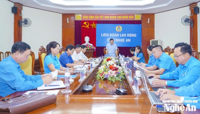 Liên đoàn Lao động tỉnh Nghệ An tổ chức Hội nghị trình Đề án tinh gọn tổ chức công đoàn. Ảnh: Diệp Thanh