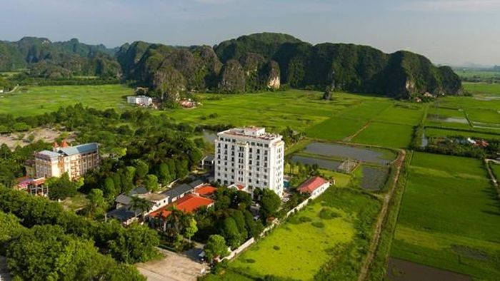 Vị trí đắc địa của Hidden Charm
