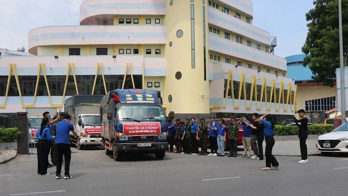  Các chuyến xe 0 đồng xuất phát về các xã, phường. 