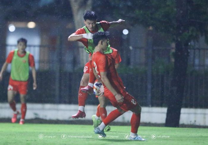 Thanh Nhàn không may bị chấn thương trong buổi tập tối 16/7. Ảnh: VFF.