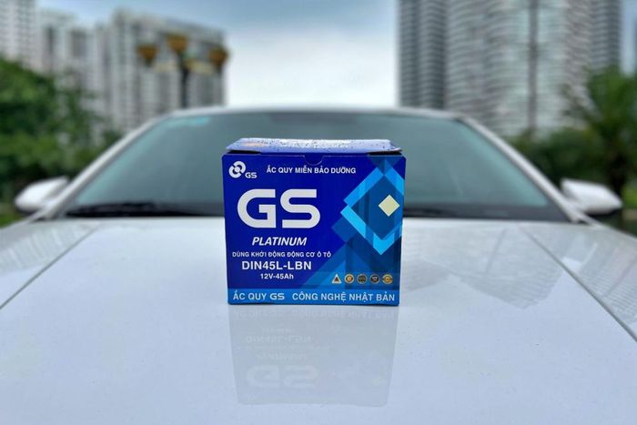 Điện áp ắc quy dành cho các loại xe ô tô du lịch phổ thông là 12V