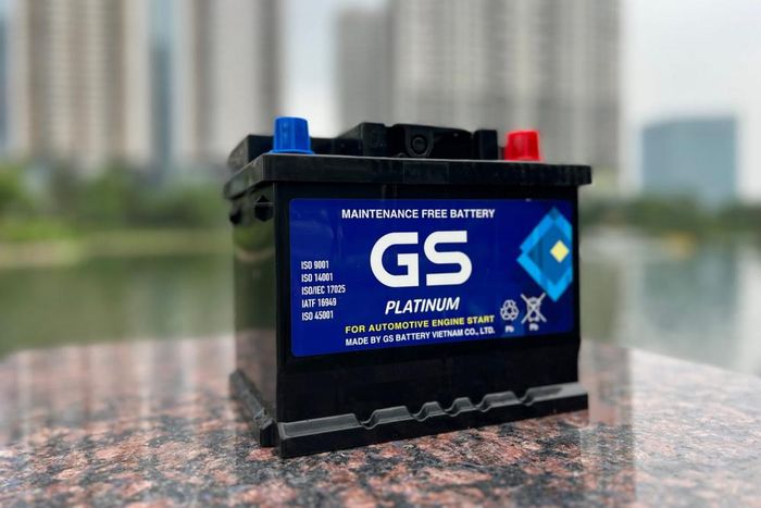 Sản phẩm ắc quy GS Din45L-LBN