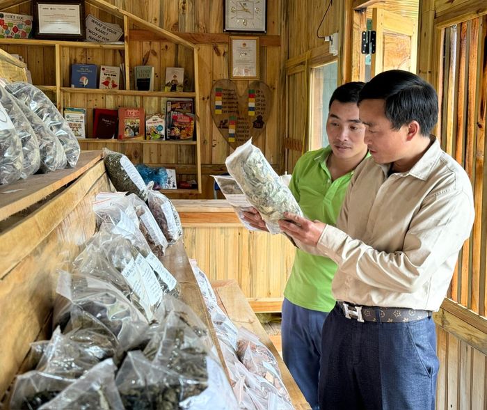 Nhà trưng bày sản phẩm bản Lao Chải 1 (xã Khun Há) tạo điểm nhấn của dịch vụ du lịch