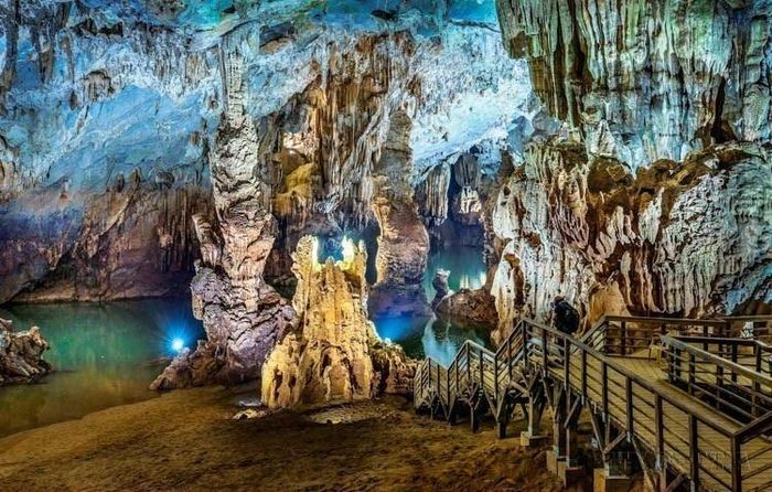 Cảnh sắc bên trong động Phong Nha. Ảnh: TTXVN phát