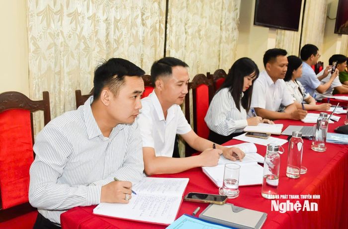 Cán bộ các xã tham dự hội nghị. Ảnh: Thanh Lê