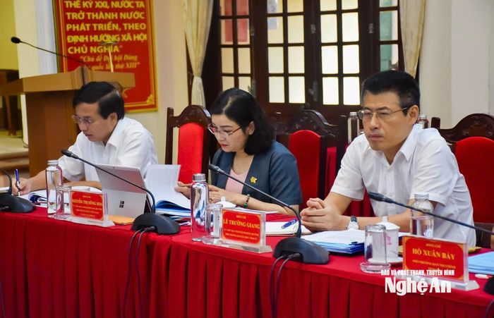Đại diện lãnh đạo các sở, ban, ngành tham dự hội nghị. Ảnh: Thanh Lê