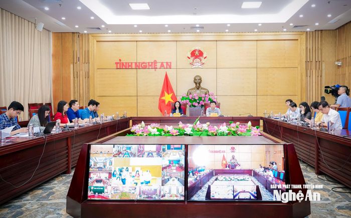 Điểm cầu Nghệ An tham gia phiên họp. Ảnh: Thành Chung