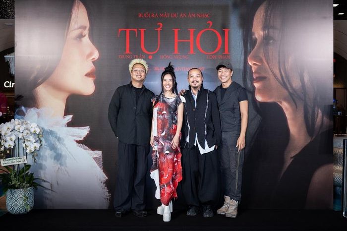 Một phần của ê-kíp thực hiện MV “Tự hỏi”. Từ trái qua: đạo diễn Phương Vũ, Hồng Nhung, đạo diễn Cao Trung Hiếu và biên đạo múa Tấn Lộc