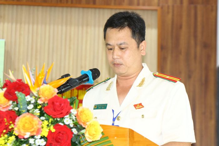Đại biểu trình bày tham luận