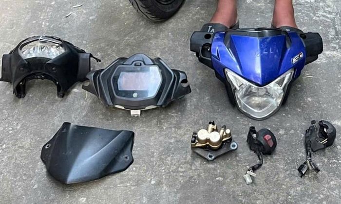Đối tượng Hạo và tang vật liên quan.