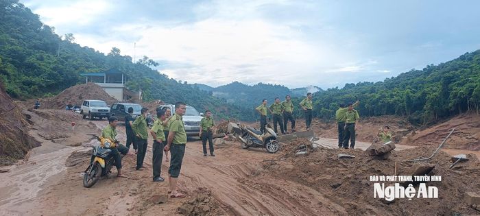 Trong trận lũ vừa qua, Trạm Quản lý bảo vệ rừng xã Mỹ Lý (thuộc Hạt Kiểm lâm Kỳ Sơn) cũng đã bị lũ quét cuốn trôi hoàn toàn. Ảnh: PV