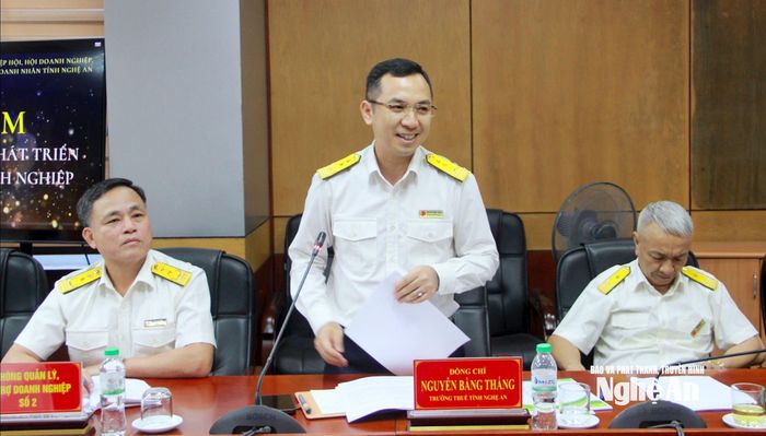 Ông Nguyễn Bằng Thắng - Trưởng Thuế tỉnh Nghệ An phát biểu tại buổi tọa đàm. Ảnh: Quang An