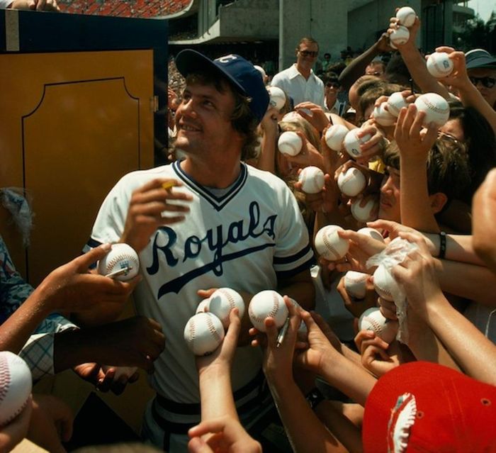 Bức ảnh chụp George Brett đã truyền cảm hứng cho Lorde viết “Royals”