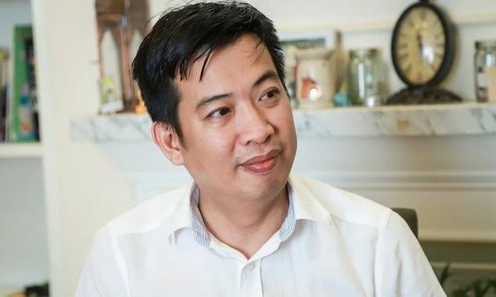 Nhà văn Hoàng Anh Tú