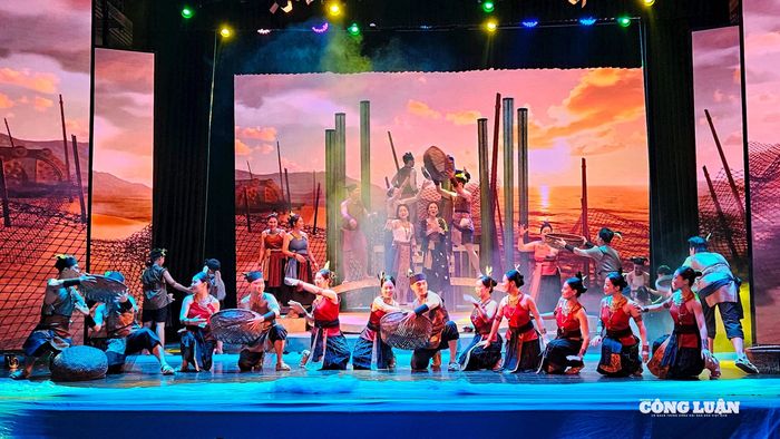 Vở nhạc kịch đã tái hiện những phẩm chất tốt đẹp của con người chúng ta từ thời Hùng Vương thứ 6.