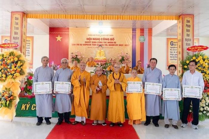 Trao Bằng tuyên dương công đức