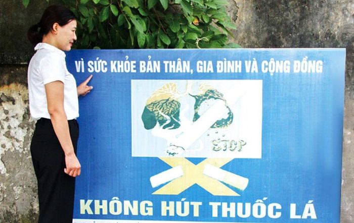 Mỗi cán bộ, hội viên phụ nữ là một tuyên truyền viên tích cực trong công tác phòng, chống tác hại của thuốc lá tại cộng đồng. Ảnh: ST