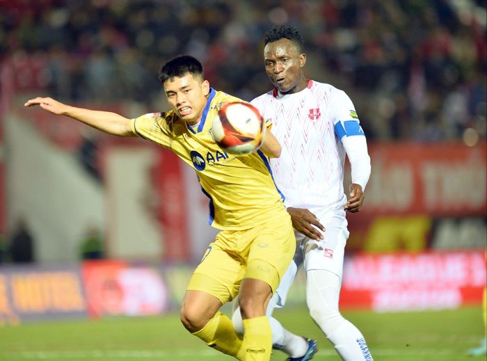 Joseph Mpande đã chứng minh được năng lực của mình trong màu áo Câu lạc bộ Hải Phòng và Thép Xanh Nam Định. Ảnh: VPF