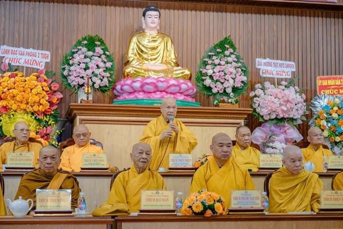 Trưởng lão Hòa thượng Thích Thiện Nhơn ban đạo từ