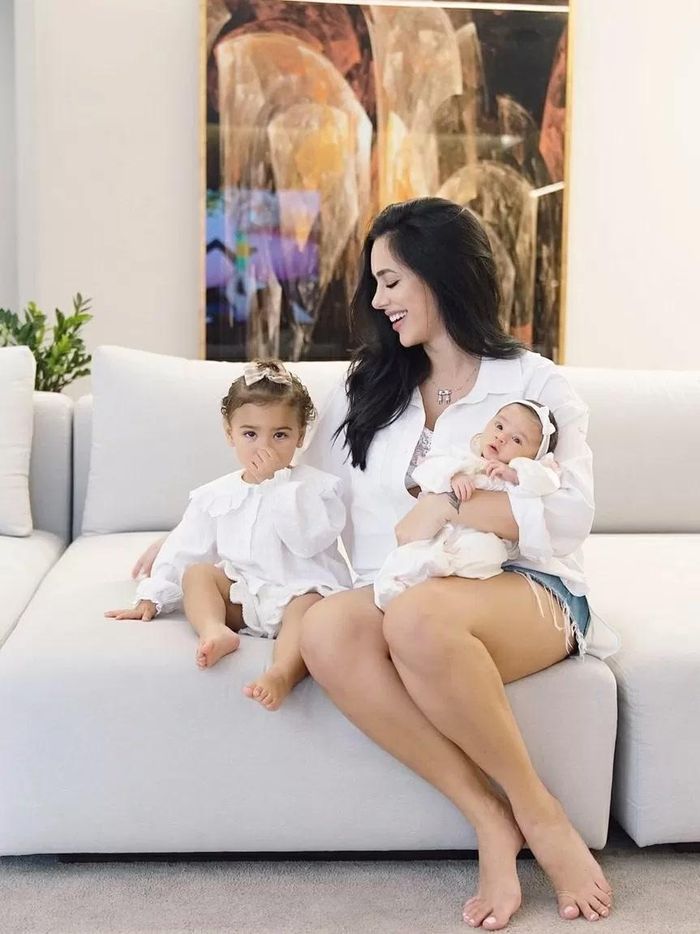Trước bé Mel, Neymar - Biancardi có con gái Mavie, một tuổi rưỡi. Một số nguồn tin cho rằng, cặp sao đang lên kế hoạch tổ chức đám cưới.