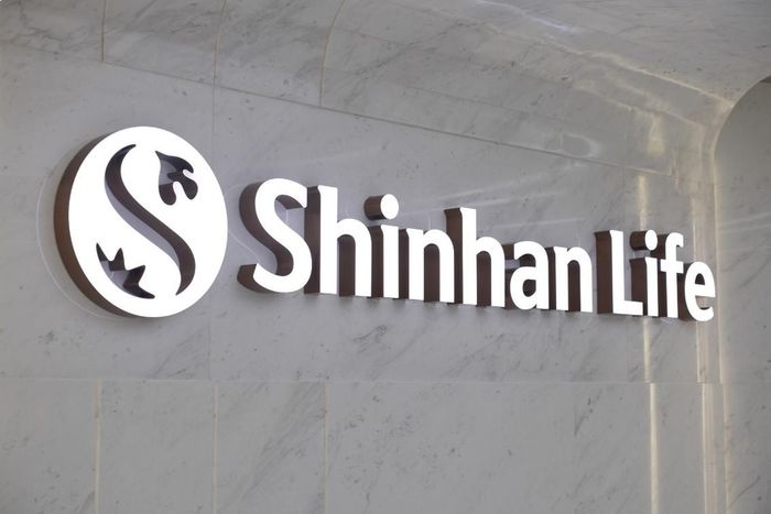 Shinhan Life không ngừng ra mắt sản phẩm mới có mức chi phí hợp lý để nhiều người có thể tiếp cận với các giải pháp bảo vệ tài chính toàn diện