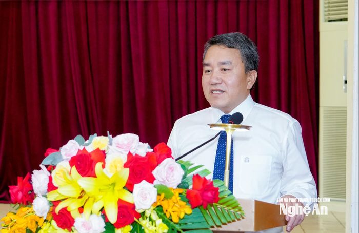 Đồng chí Lê Văn Giáp - Chánh Văn phòng Tỉnh ủy phát biểu nhận nhiệm vụ. Ảnh: Phạm Bằng