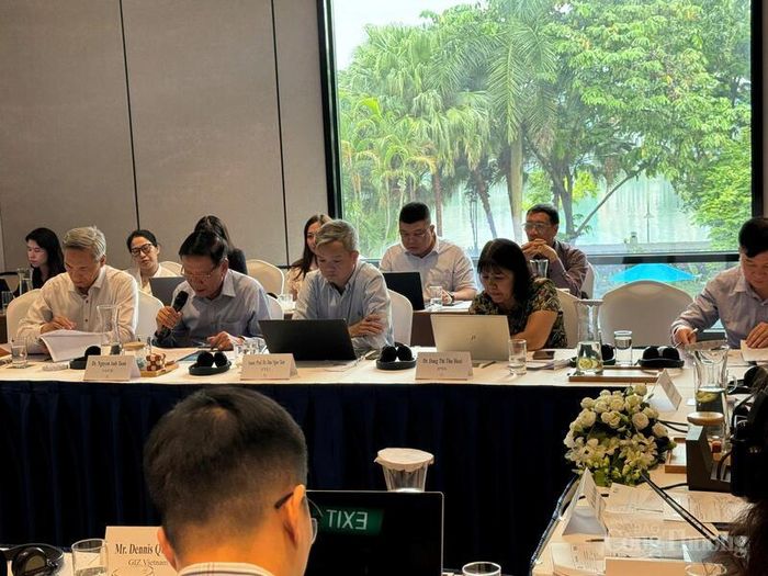 Các chuyên gia đánh giá, FDI đóng góp tích cực vào sự nghiệp công nghiệp hóa tại Việt Nam. Ảnh: Hà Linh