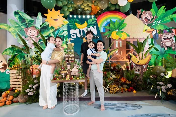 Gia đình hạnh phúc của Cường Đô La. Ảnh: FBNV