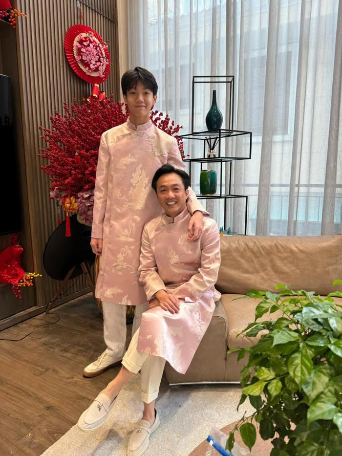 Hiện tại con trai Cường Đô La sở hữu chiều cao gần 1m8. Ảnh: FBNV