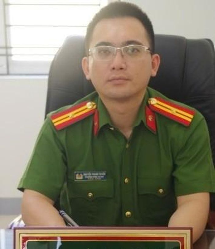 Thiếu tá Nguyễn Thanh Tuyền, Bí thư Chi bộ, Trưởng Công an xã Mẫu Sơn