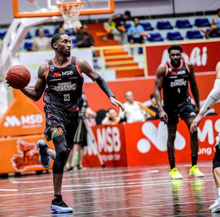  Timothy Simmons đóng góp bền bỉ cho Danang Dragons. (Ảnh: VBA) 