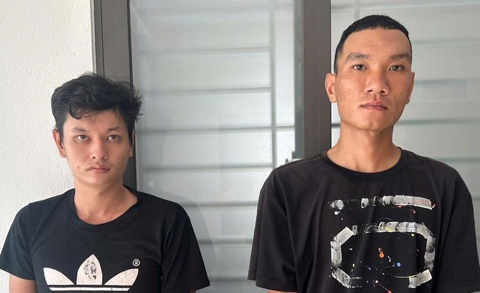 Hai đối tượng Vũ (phải) và Thịnh.