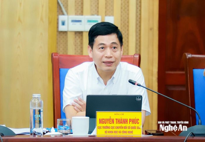 Đồng chí Nguyễn Thành Phúc - Cục trưởng Cục Chuyển đổi số quốc gia, Bộ Khoa học và Công nghệ - Trưởng đoàn kiểm tra phát biểu tại cuộc làm việc. Ảnh: Thành Duy