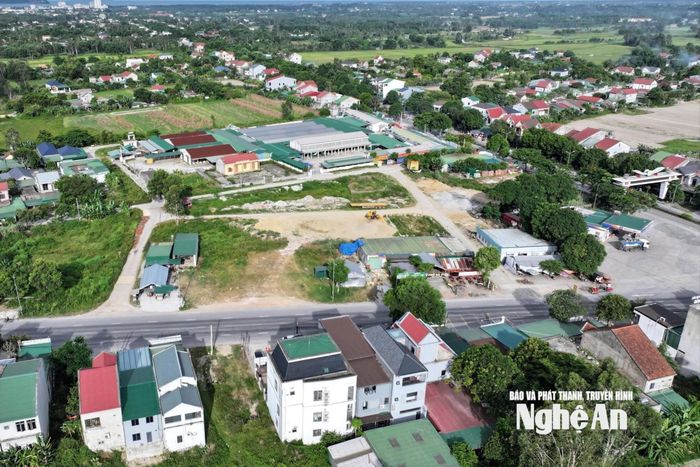 Khu đất thực hiện Dự án chia lô đất ở của Công ty TNHH Samurai tại xã Đông Lộc là một trong những dự án ngoài ngân sách chậm tiến độ đã được Báo và Phát thanh, truyền hình Nghệ An phản ánh trong thời gian gần đây. Ảnh: Võ Hải