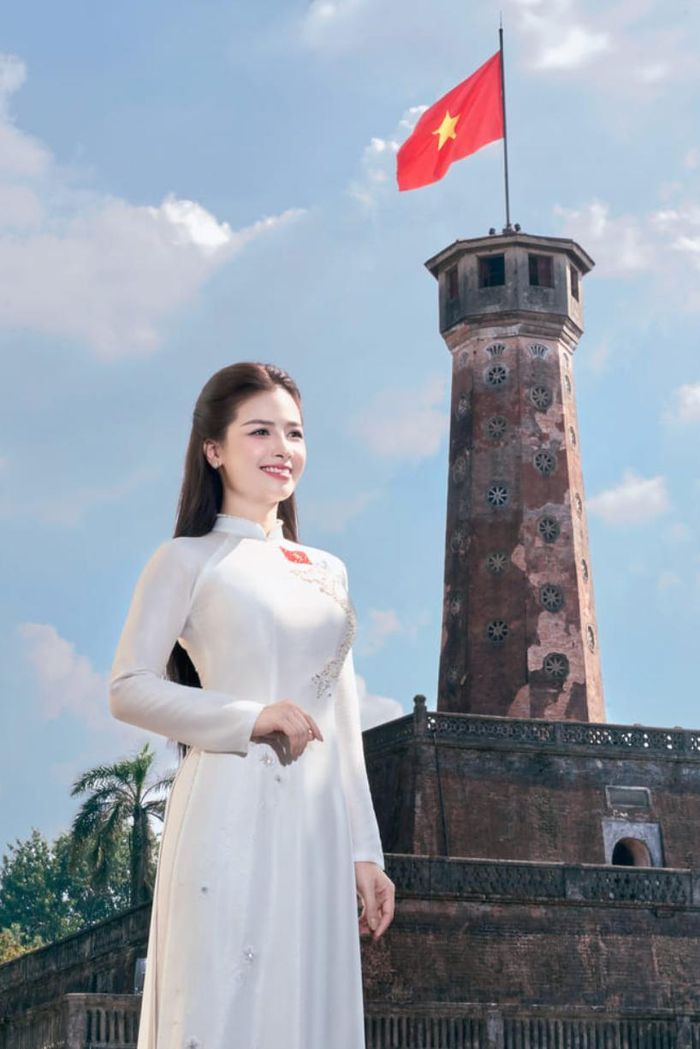 Ca sĩ Dương Hoàng Yến dành nhiều tâm huyết cho sản phẩm âm nhạc mới. Ảnh: NVCC