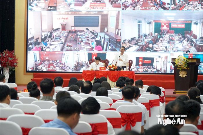 Hội nghị diễn ra theo hình thức trực tiếp gắn với trực tuyến. Ảnh: Mỹ Hà