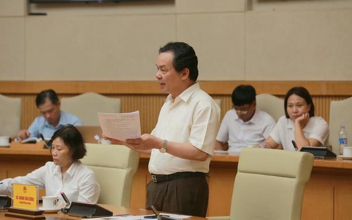Đại biểu phát biểu ý kiến tại cuộc họp - Ảnh: VGP/Minh Khôi