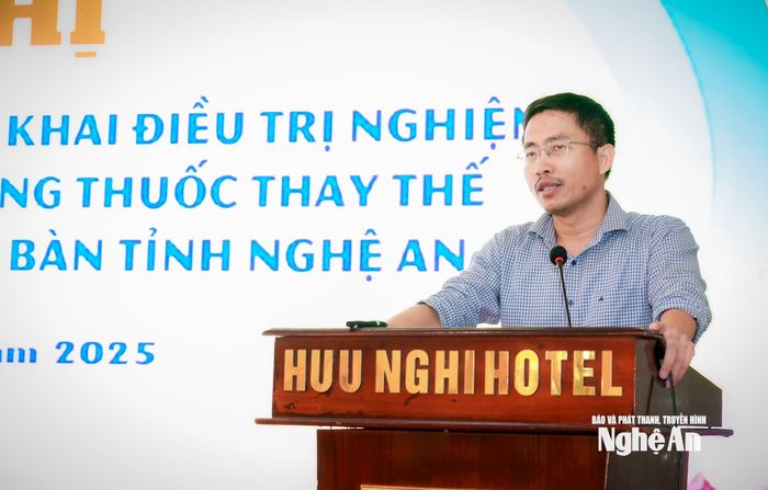 Tiến sĩ, bác sĩ Nguyễn Văn Thương - Phó Giám đốc Sở Y tế Nghệ An phát biểu khai mạc hội nghị. Ảnh: Thành Chung