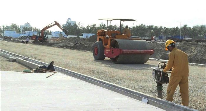 Hình ảnh phóng viên ghi nhận được không khí lao động nơi đây trong những ngày đầu tháng 8
