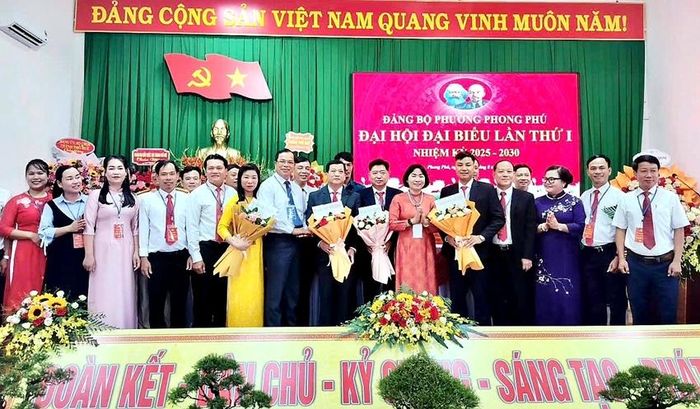  Ra mắt BCH Đảng bộ phường Phong Phú nhiệm kỳ 2025-2030
