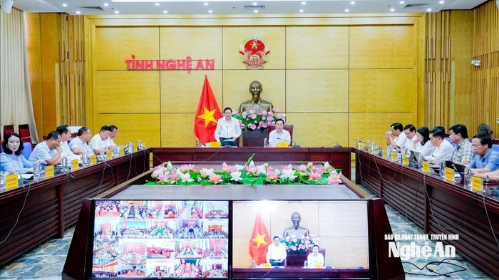 Toàn cảnh Hội nghị trực tuyến đánh giá tình hình sau 1 tháng triển khai thực hiện và vận hành chính quyền địa phương 2 cấp trên địa bàn tỉnh Nghệ An. Ảnh: Phạm Bằng