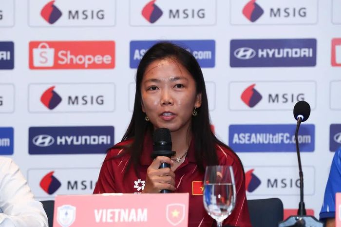 Huỳnh Như mong CĐV đến sân cỏ vũ cho đội tuyển Việt Nam đông đảo. Ảnh: Hoàng Linh