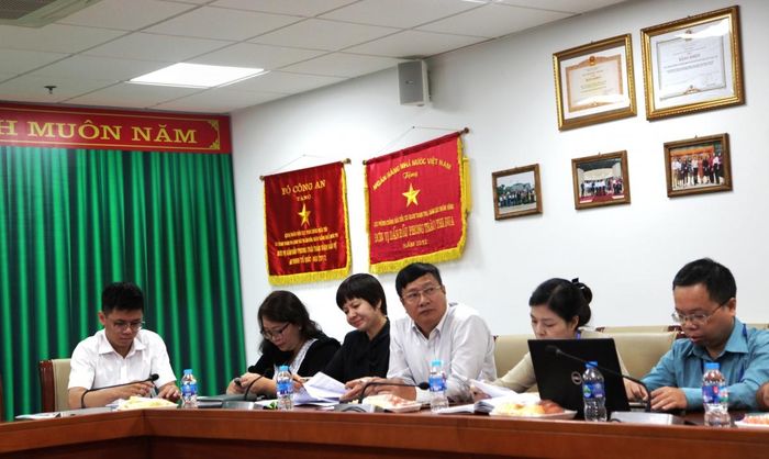 Đại diện các đơn vị thuộc NHNN và các bộ, ngành tại buổi làm việc