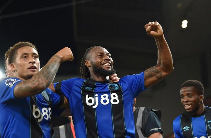 Antoine Semenyo ghi cú đúp sau khi báo cáo có hành vi phân biệt chủng tộc thô tục từ phía đội chủ nhà Liverpool.