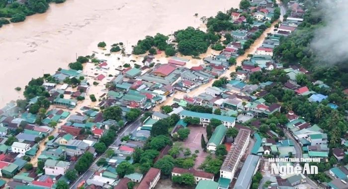 Xã Con Cuông ngập trong nước lũ tháng 7/2025. Ảnh tư liệu: Đình Tuân