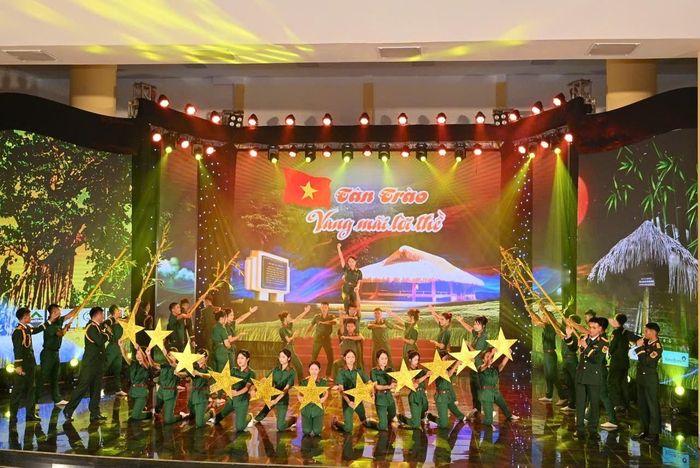 Trường đoạn: Bản hùng ca từ Thủ đô Khu giải phóng. Ảnh: Trần Thắng