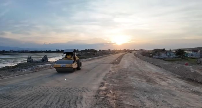 Con đường mới sắp hoàn thiện. Ảnh: HN Huế.
